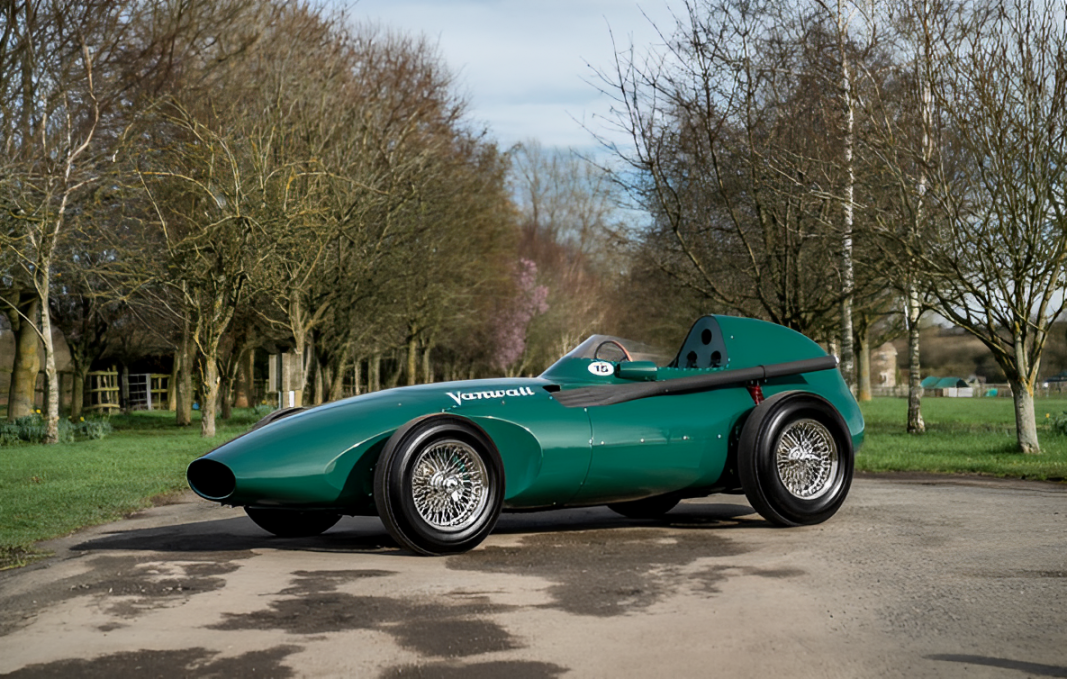 Alluxe® 1957 Vanwall VW5 Car For All Ages
